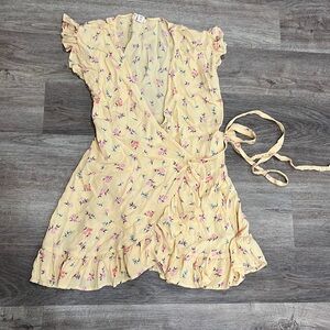 Billabong Summer Yellow Wrap Style Dress with Pink Flower Pattern Size Medium